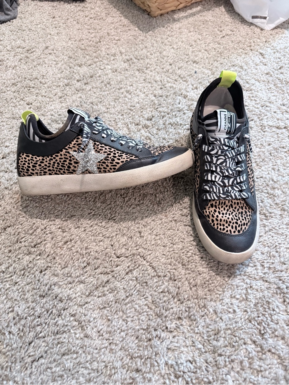 Womens Leopard Print Low-Top Sneakers with Glitter Star
